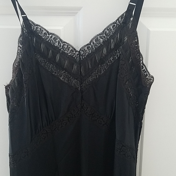 Bundle of two vintage slips - Picture 2 of 7